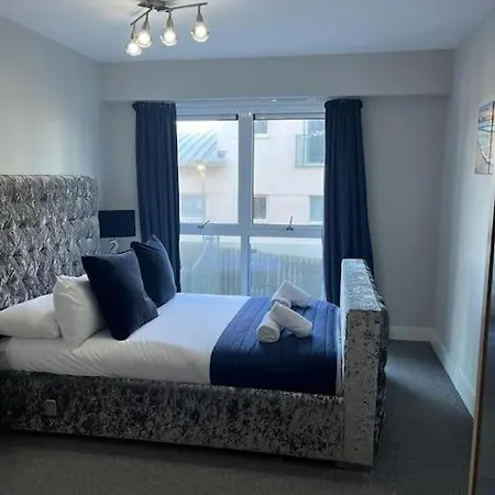 Fabulous Flat Near Fistral * Newquay (Cornwall)